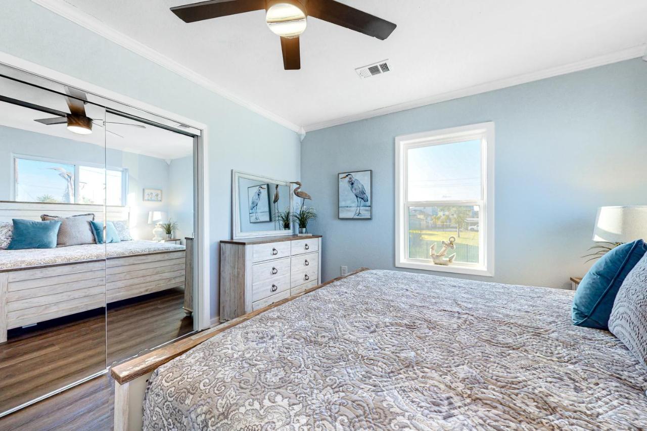 Oasis By The Bay-Upstairs Unit Villa Galveston Eksteriør billede